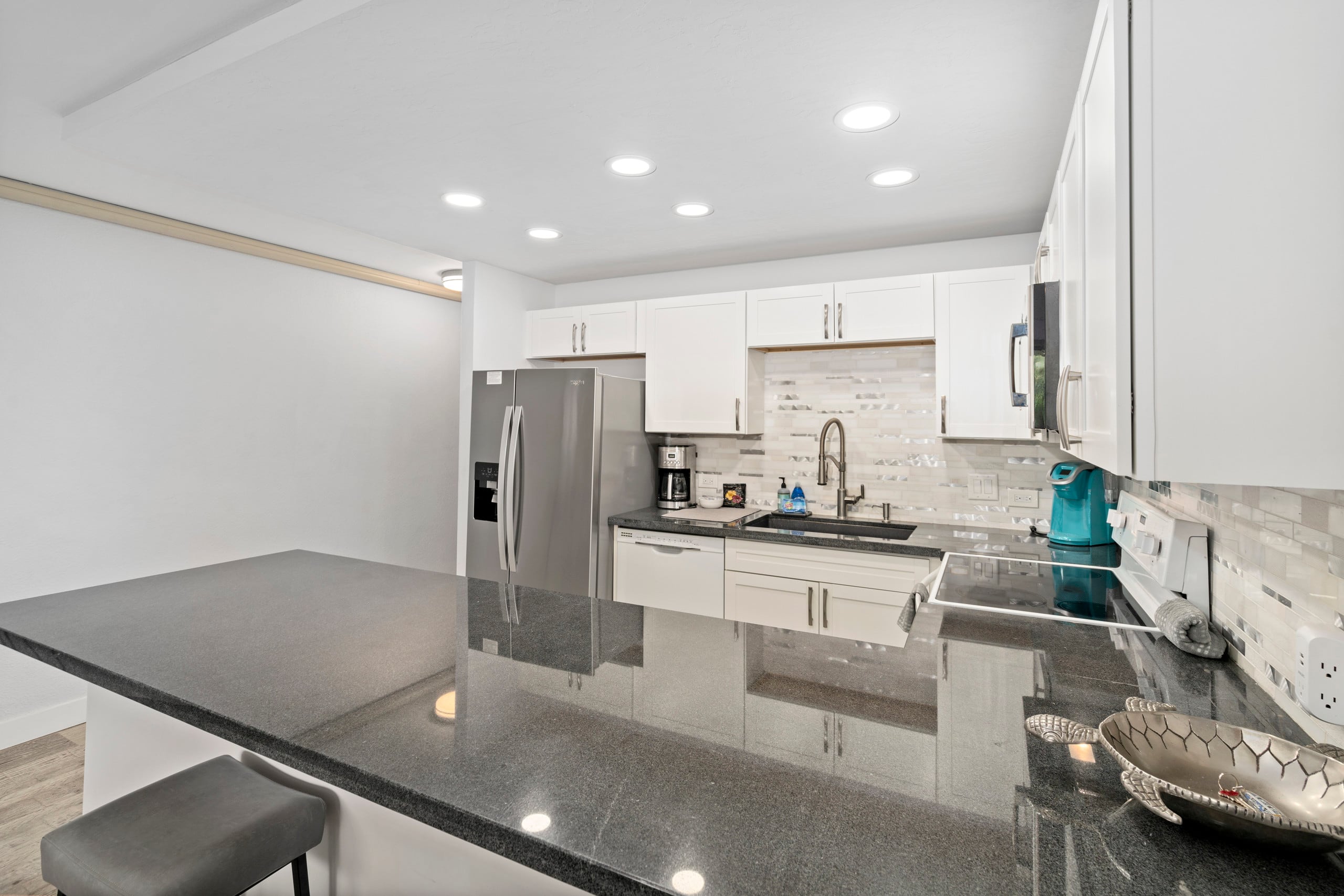 Home in Kihei · ★4.98 · 1 bedroom · 2 beds · 2 baths - Image 8
