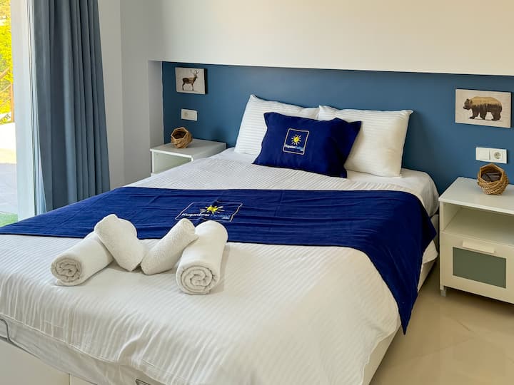 พื้นที่ส่วนตัวของคุณ: การนอนหลับอย่างสงบและตื่นขึ้นมาอย่างสดชื่นในห้องนอนพร้อมห้องน้ำในตัว