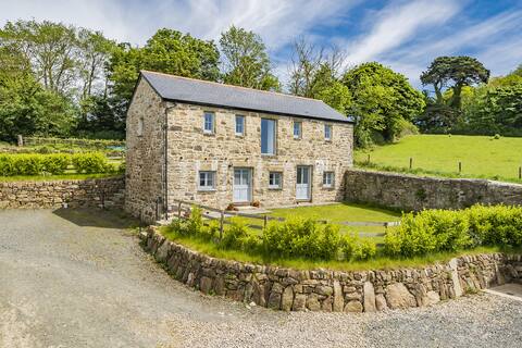 Bank Barn-Near Beaches, St Ives, Hayle & Marazion