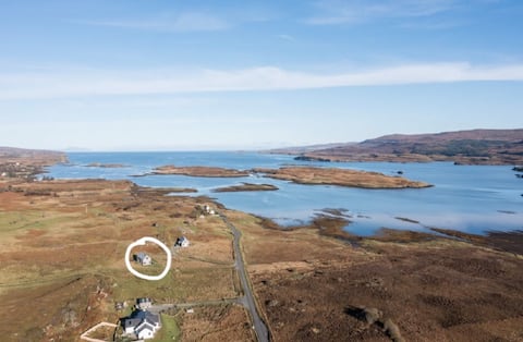 Stunning architect house lakeside/mountain views