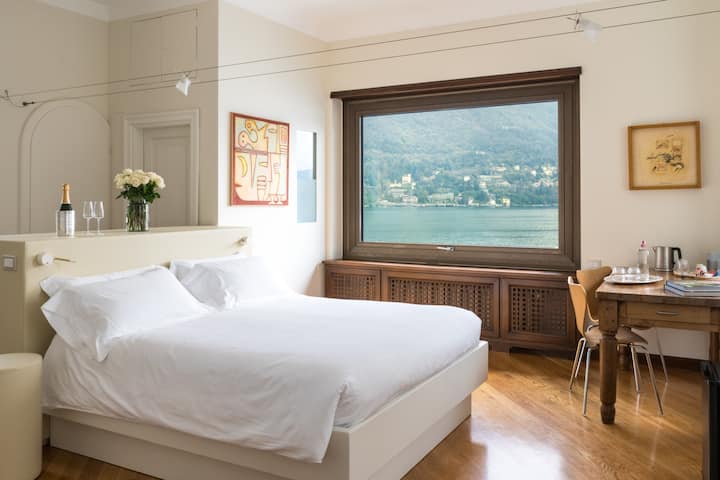 Exclusive Lakefront Suite - Villa Noseda