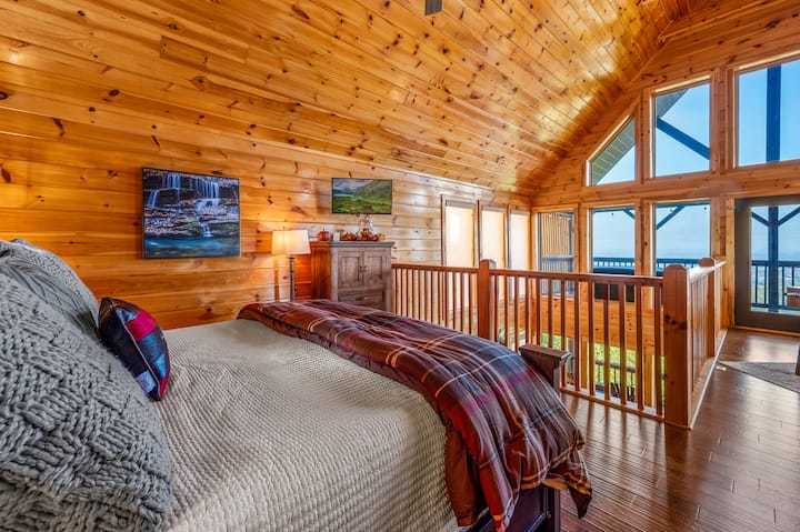 Loft bedroom with breathtaking mountain views. Wake up to the sunrise over the Smokies.