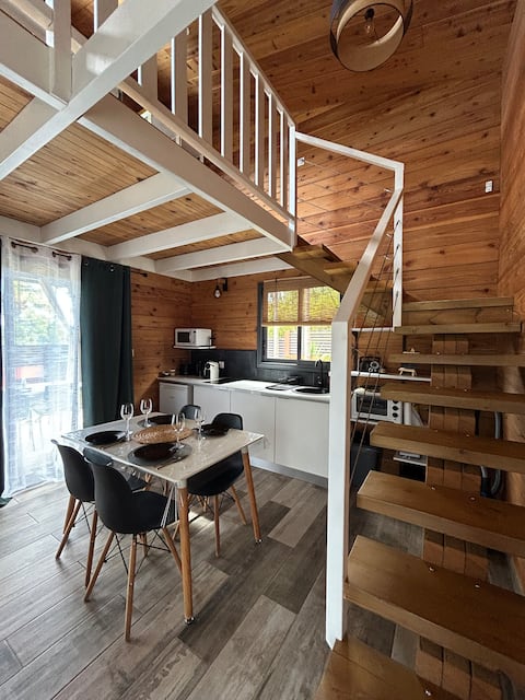 Annonce Airbnb populaire: The Wild South Getaway, the Hut à Saint Joseph