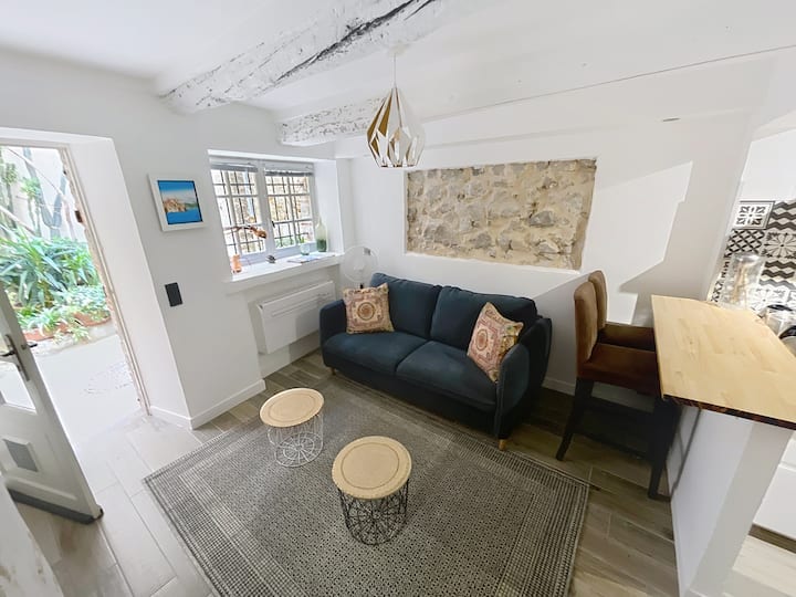 Le Grand Sud 
Cosy Duplex Old Town - Plage d'Antibes