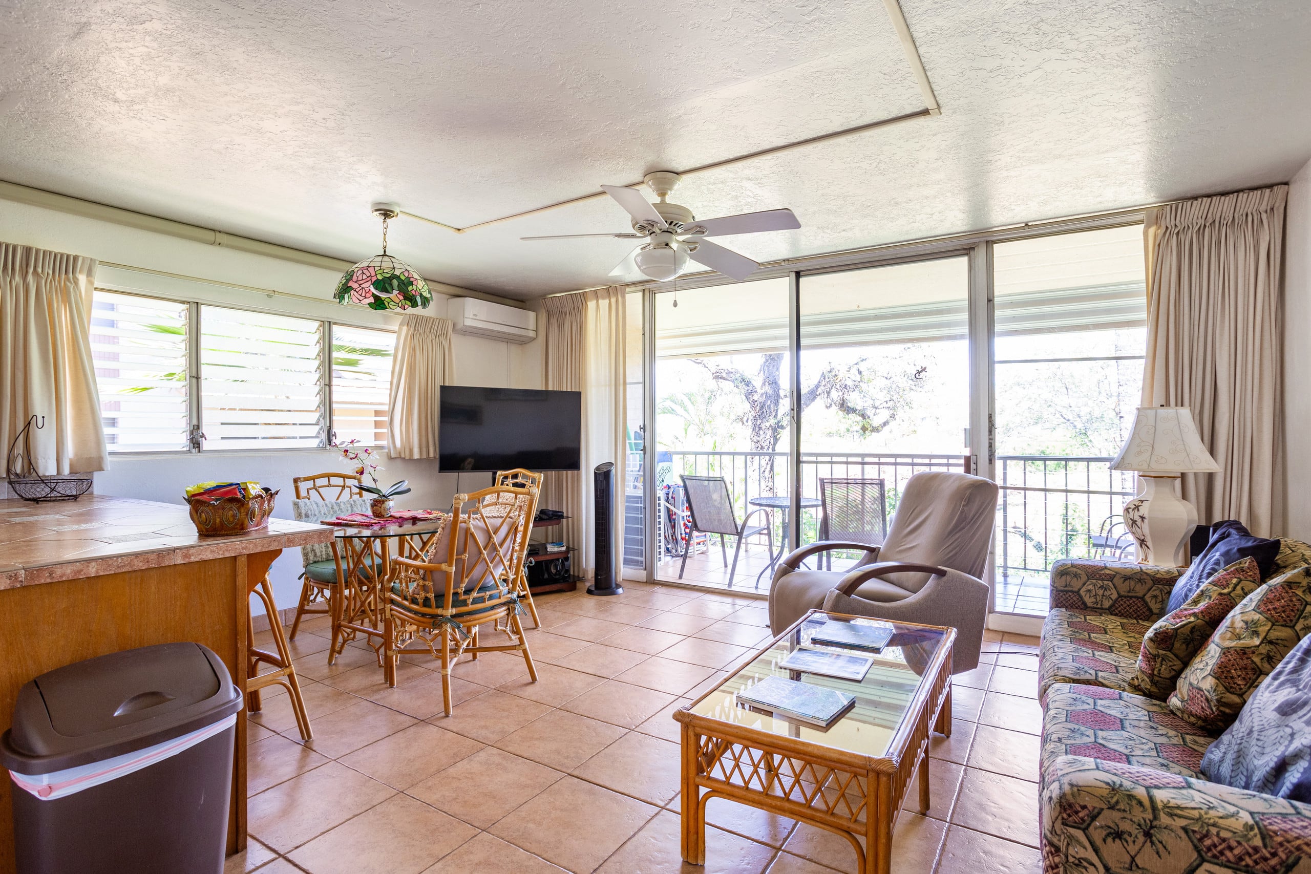 Maui Condo across fm Kam 2 in HOTEL Zoned Resort - Image 3