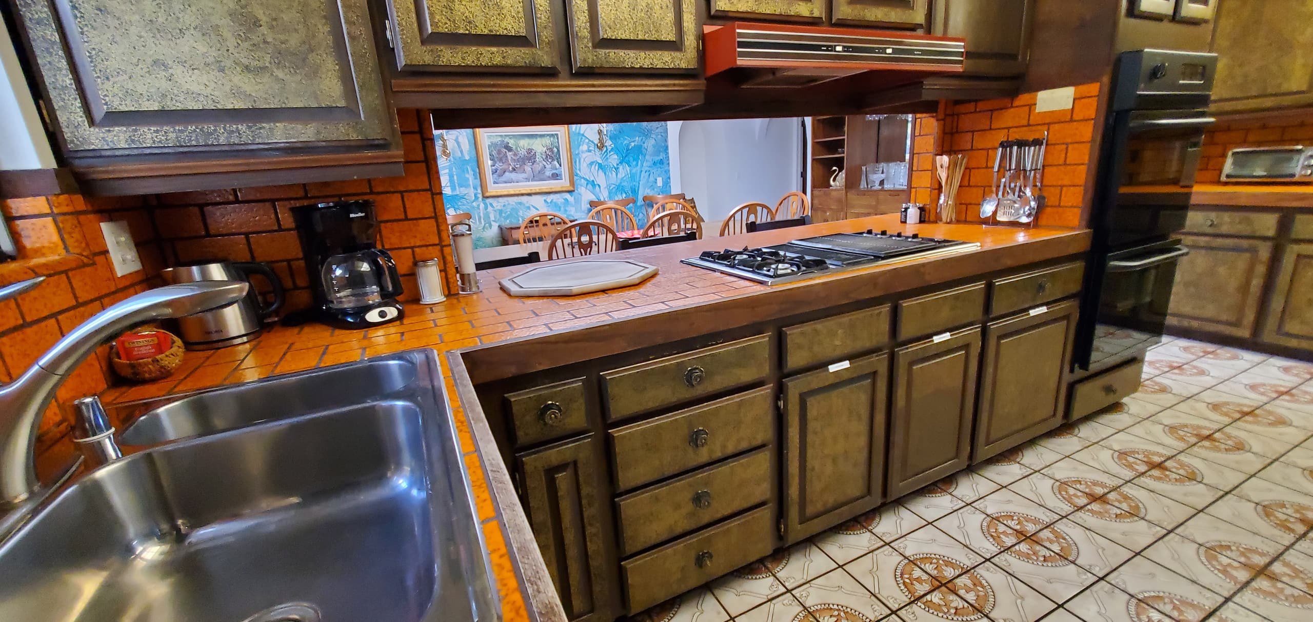 Mediterranean Villa with Indoor Pool & 4 Kitchens - Photo 10