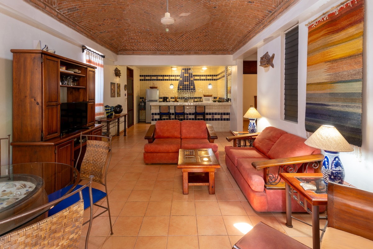 Successful Airbnb property: Hidden Gem! Charming 2 Bedroom Vacation Home! in Puerto Escondido