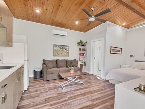 Popular Airbnb listing: Private Tiny House Surrounded by Nature in Parker Lane