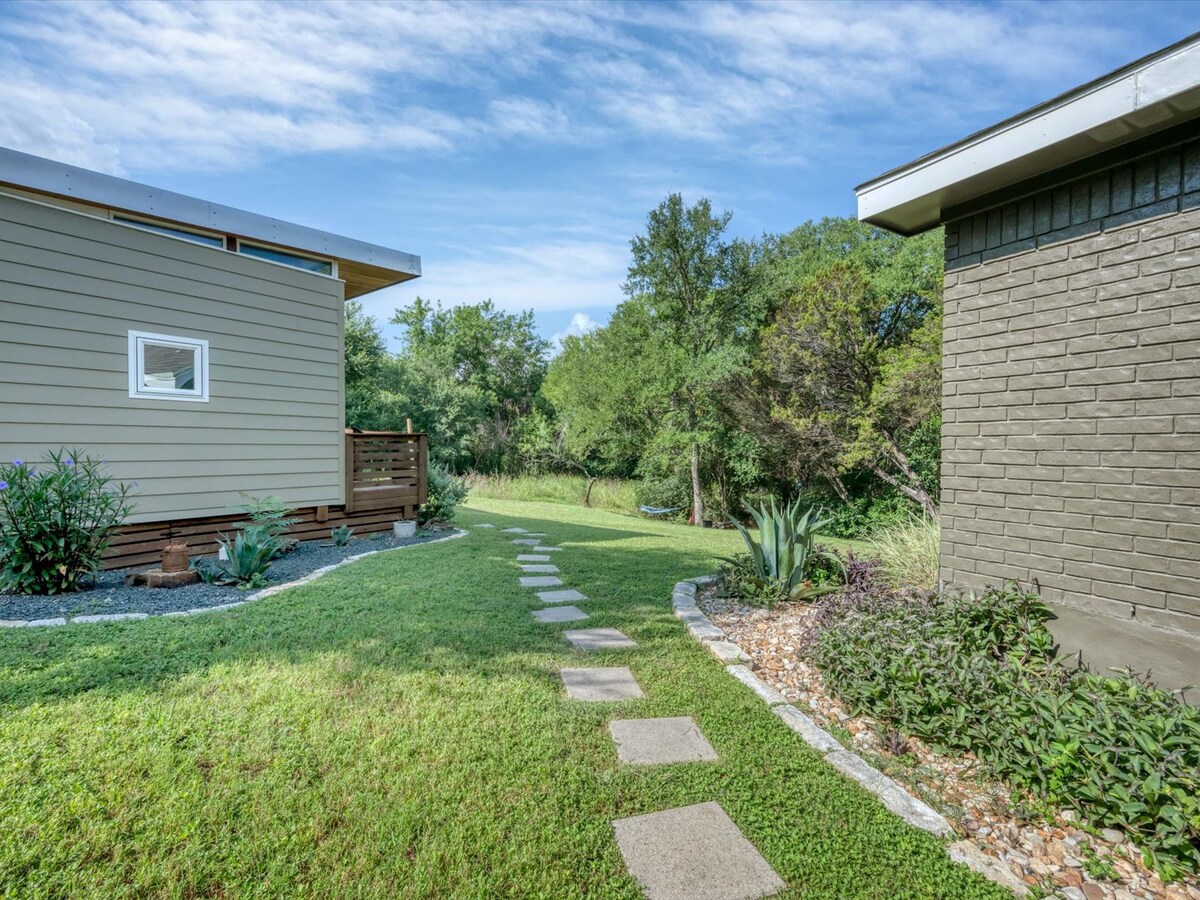 Private Tiny House Surrounded by Nature