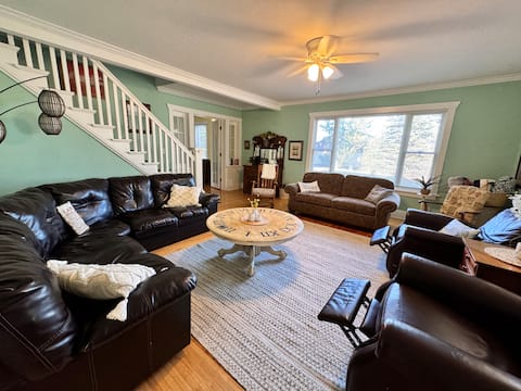 Stately home by Spirit Lake