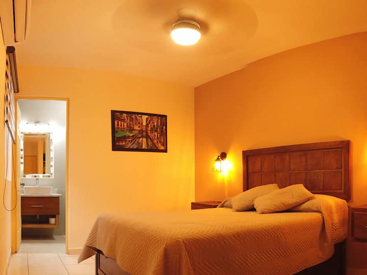 يتم تثبيت البورو على الحائط وكذلك المصابيح.
 
يمكن الوصول بسهولة إلى توصيل الضوء ومفاتيح الإضاءة.