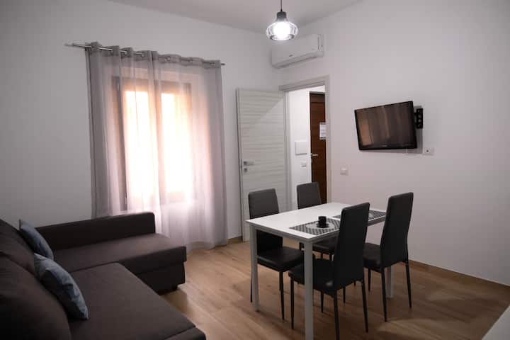 Casa Corso Vittorio E. 67
Cin It091005c2000q9364 - Bari Sardo