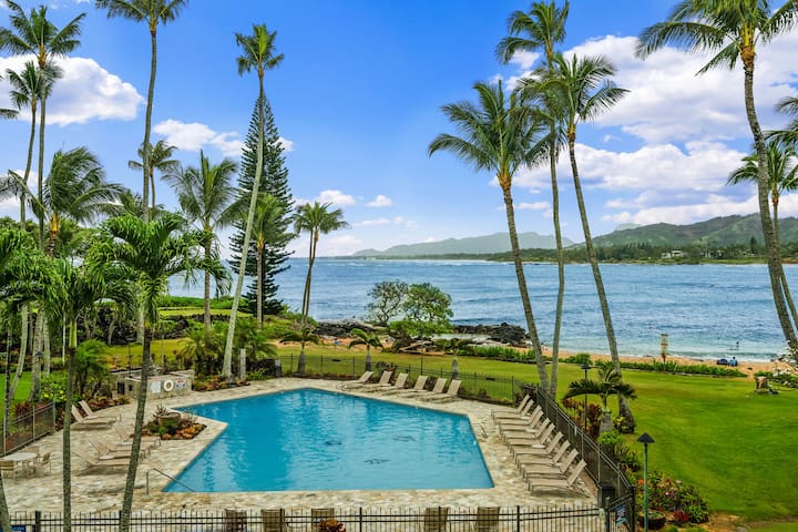 Beautiful Lae Nani Oceanfront 2 Bdrm 2 Bath w/ AC