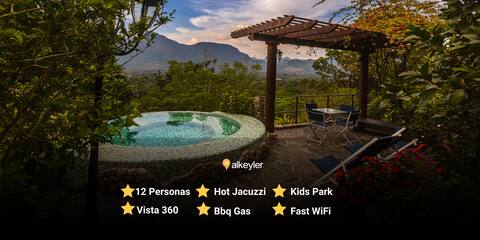 The Luxury Circle Villa w/ Jacuzzi @El Valle Anton