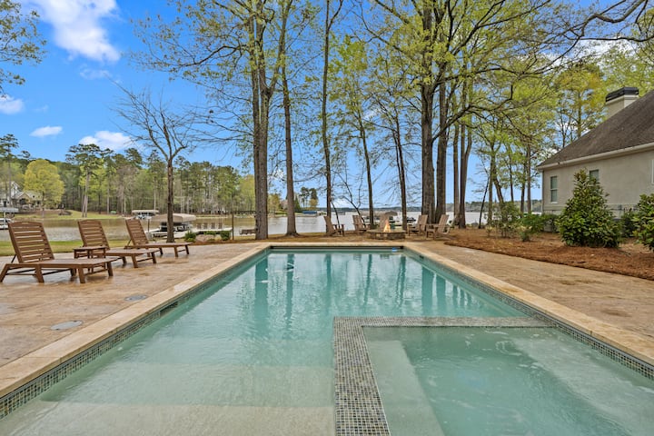 Lakefront w/ private Pool/Spa/Boat & Movie Theatre