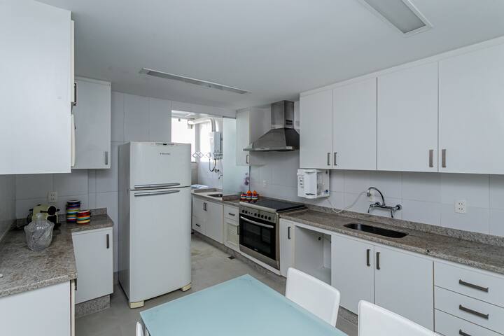 Riou012 Condominio sossegado 3QT IPanema 5M da Praia gallery image 4