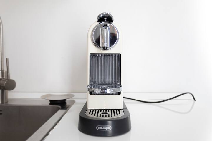 Beautiful four-room apartment in the city center gallery image 5