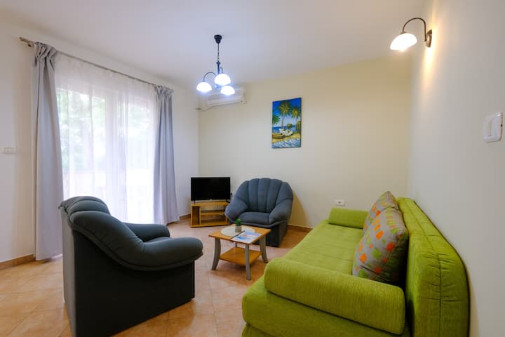 House Antonac - Novigrad