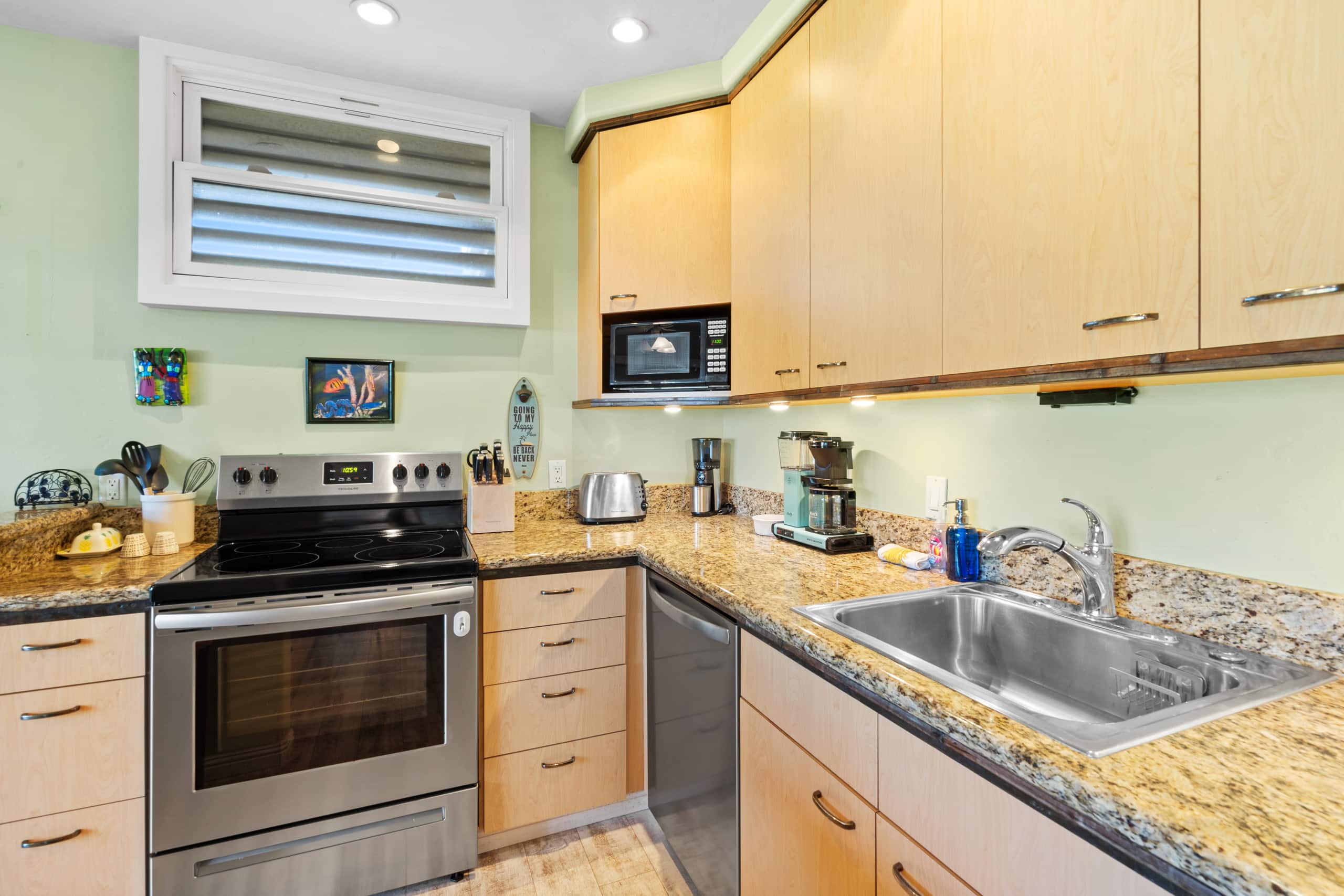 Condo in Kihei · ★4.98 · 2 bedrooms · 3 beds · 2 baths - Image 5