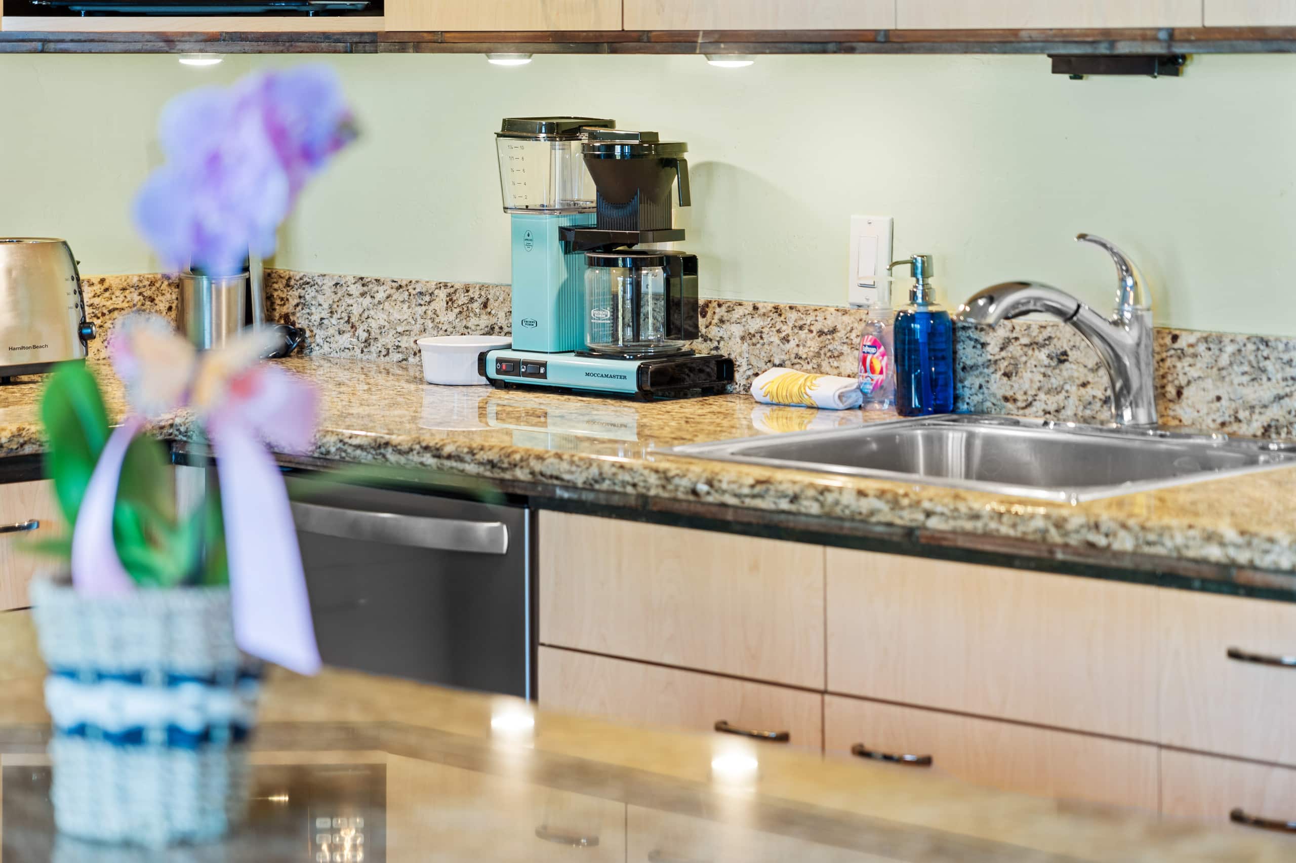 Condo in Kihei · ★4.98 · 2 bedrooms · 3 beds · 2 baths - Image 9