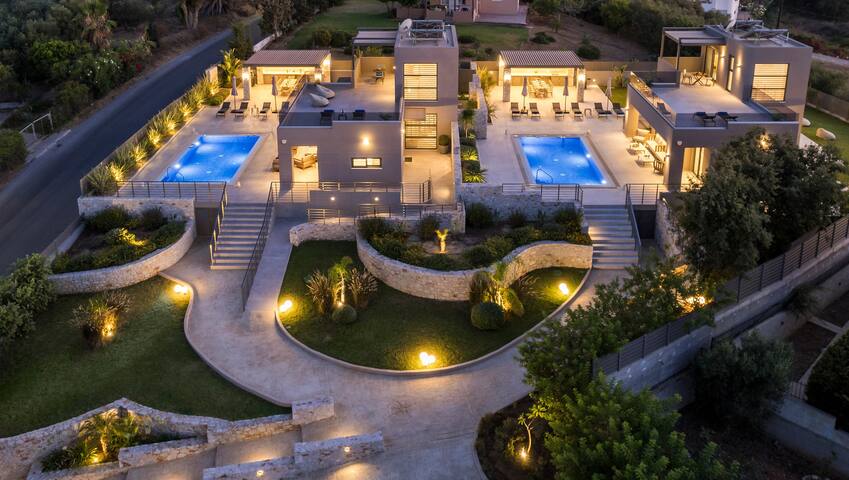 Wellness & Spa Retreat: Seafront Villas for 20–24