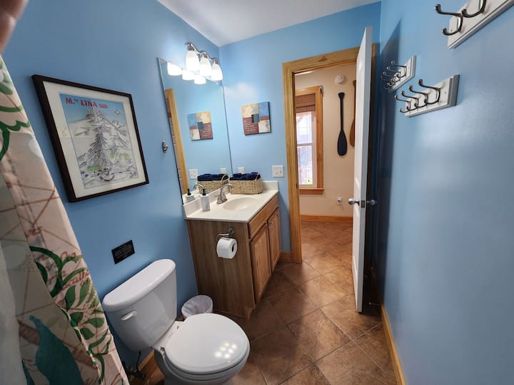 Kiteopia- 350 sqft studio room on the sound - Houses for Rent in