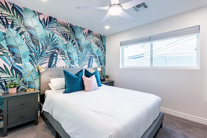 Bedroom 2 - stylish queen with colorful accents