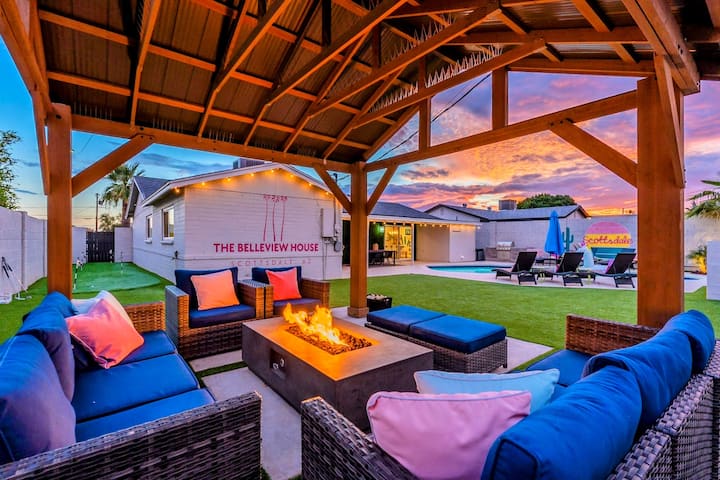 Discover the ultimate guide to planning an unforgettable Scottsdale bachelorette party! From brunch spots and luxury dining to the best Airbnbs and nightlife.