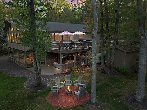 XL Cabin•Hot Tub•Pools•Beaches•King Bed•Game Room