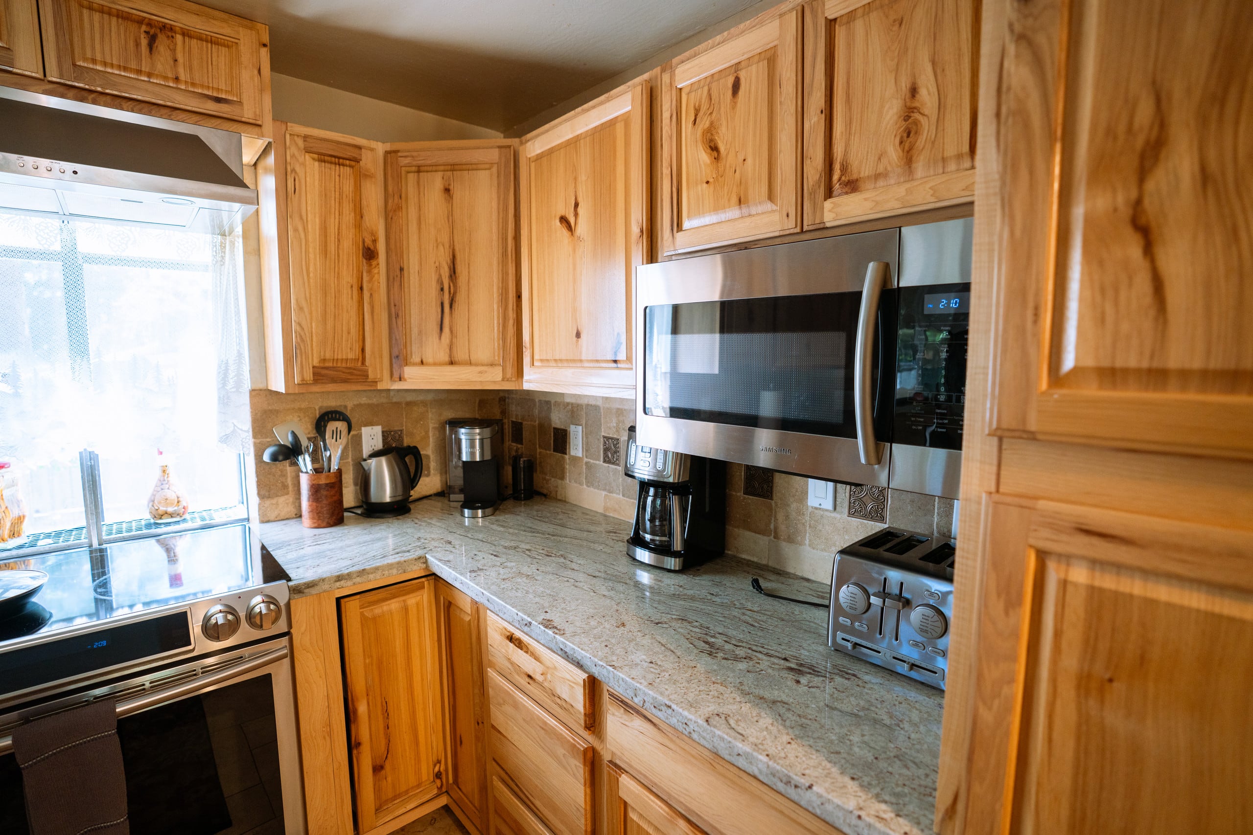 Alpine Retreat with EV Charger & Fenced Yard - Photo 16