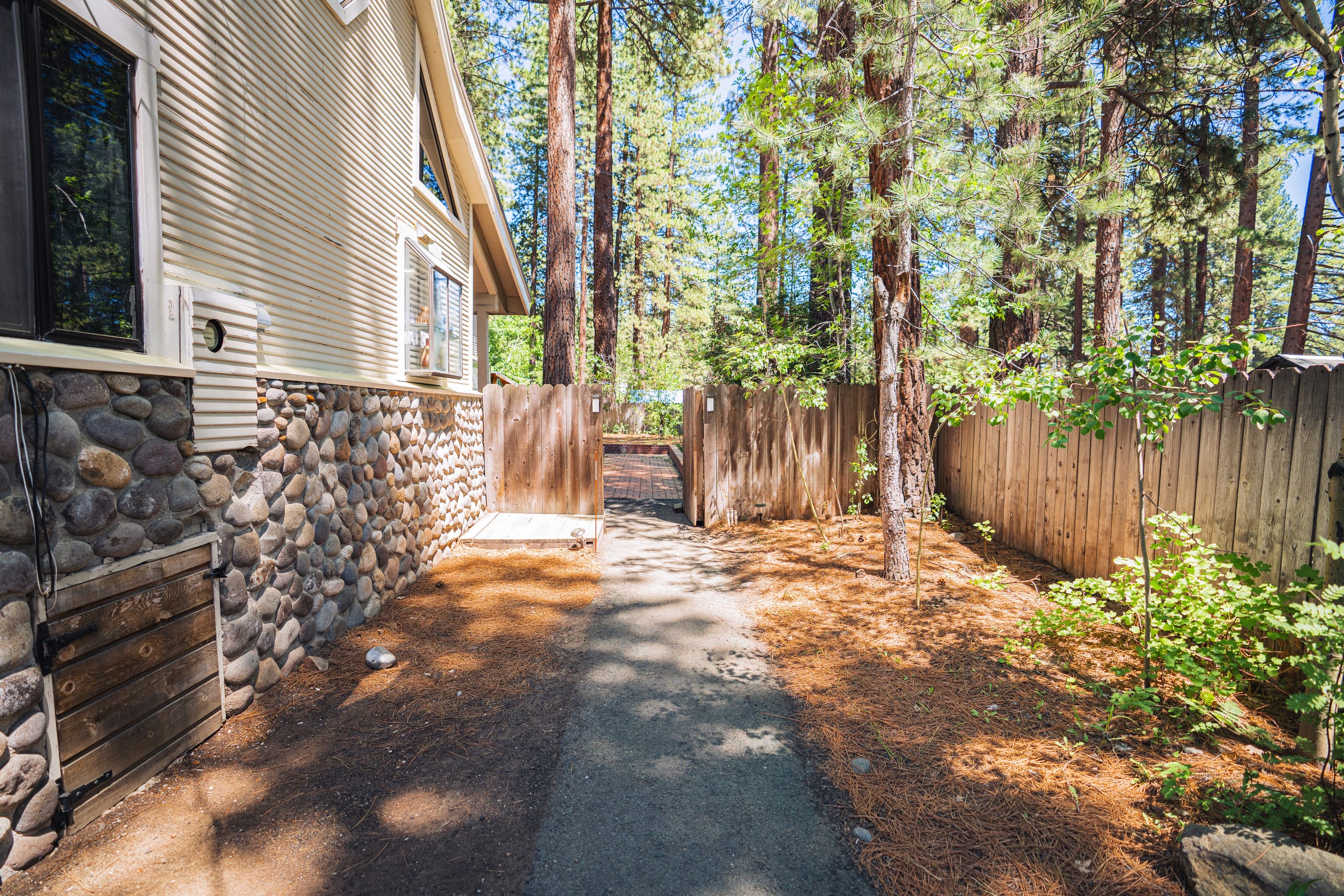 Alpine Retreat with EV Charger & Fenced Yard - Photo 33