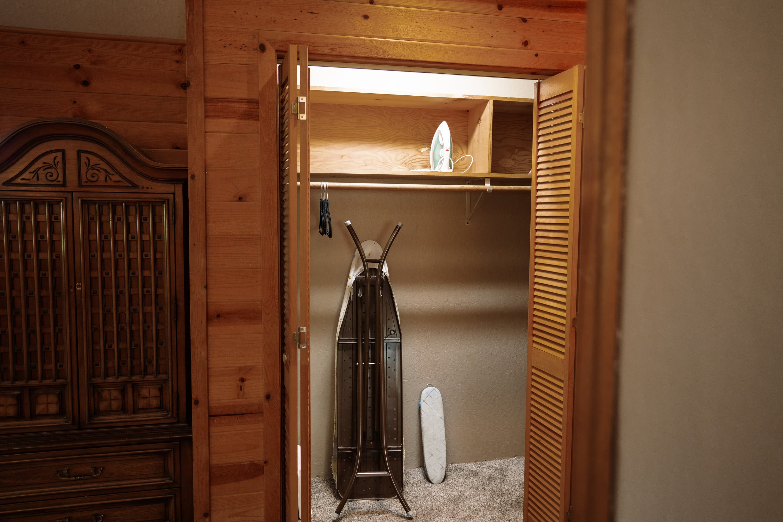 Alpine Retreat with EV Charger & Fenced Yard - Photo 8