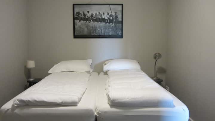 Спалня 1 приземен етаж в апартамент 1 експлозия на цветя 