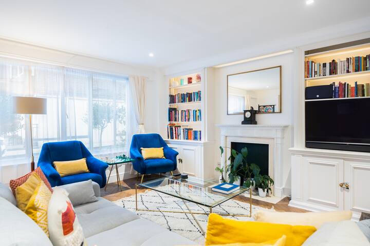 Stylish mews house in central South Kensington