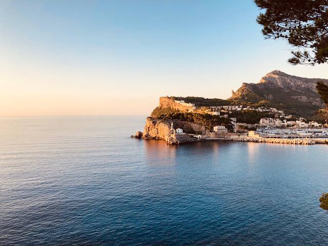 La Muleta.Schönes Apartment mit Meer-u. Hafenblick