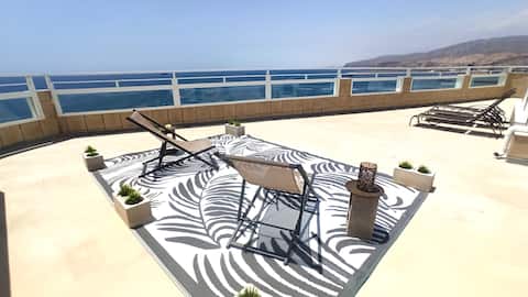Amazing penthouse beachfront