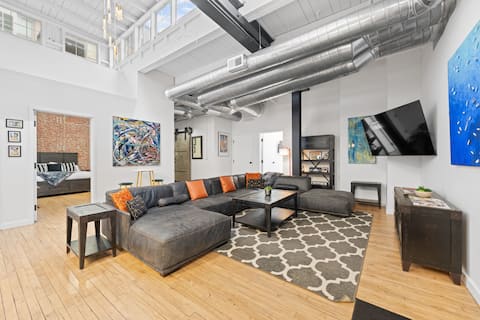 Popular Airbnb listing: Rare Find - Luxury Penthouse Downtown Cleveland in Downtown