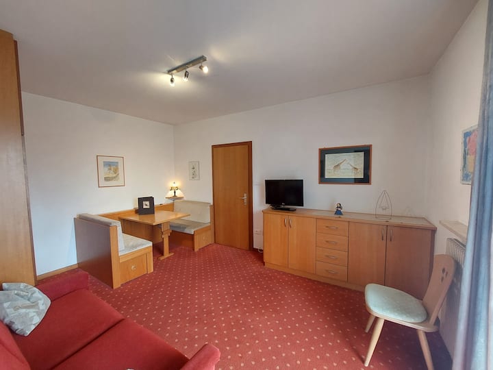 Kathrainhof 2- Raum Apartment Ifinger + Pool - Lana, İtalya