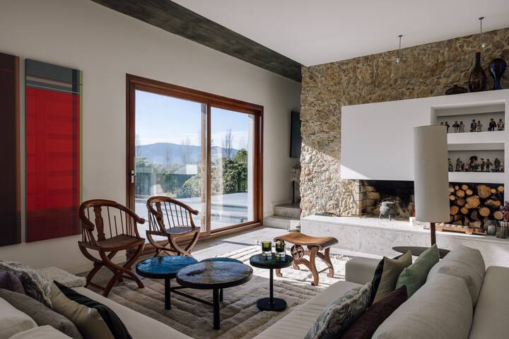 House in Sintra surroundings with pool gallery image 5