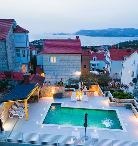 "Holiday Home Swiss" mit Pool