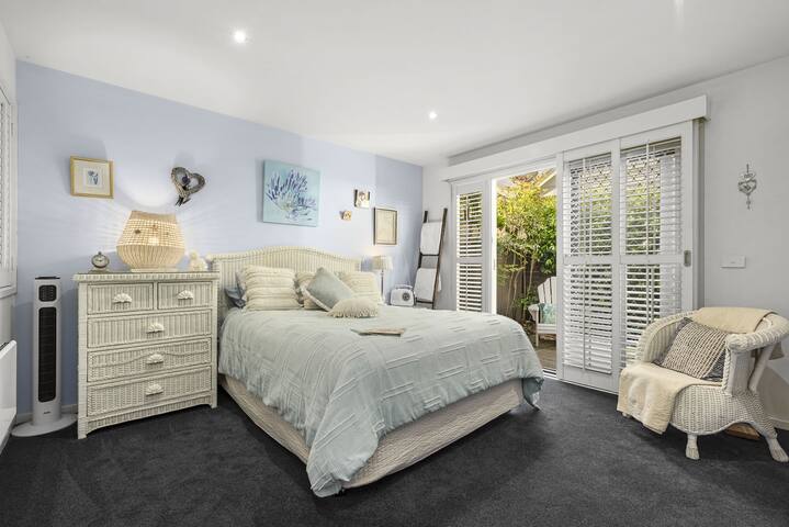 Boat House Villa 2 – Central Barwon Heads gallery image 5