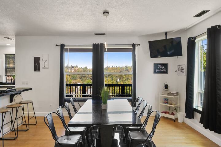 Salem’s Largest Stay | 3 Stories | Home Theater | gallery image 5