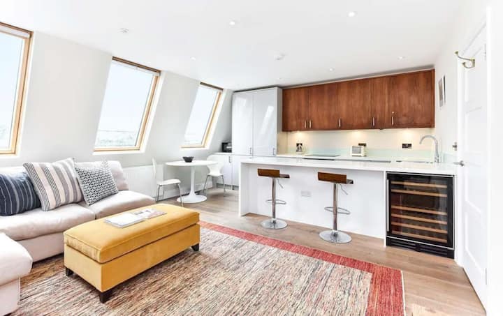 Rooftop Eyrie In Heart Of Vibrant Notting Hill - London
