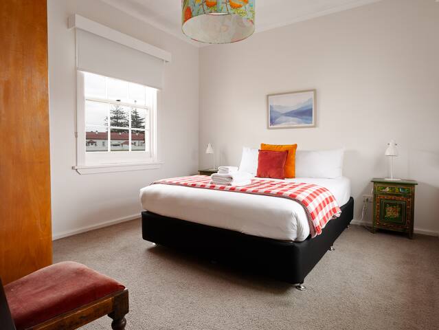 The Boatman’s West House – Low Head Pilot Station gallery image 2