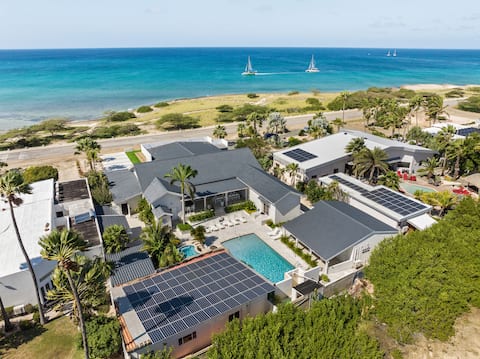 Ocean Front! 8BR Villa with Pool near Malmok Beach