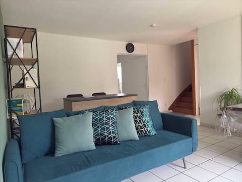 3 Bedroom House  Near Le Mans - Private Parking