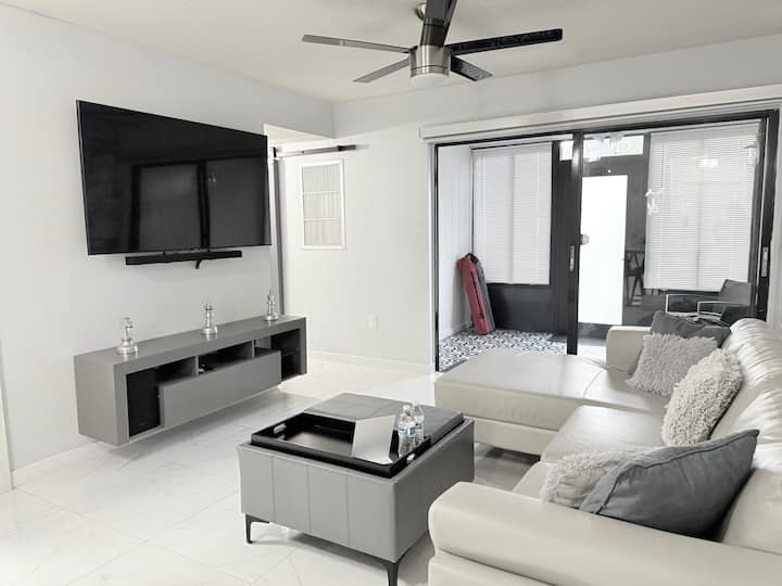 Modern Resort-style Stay - Orlando