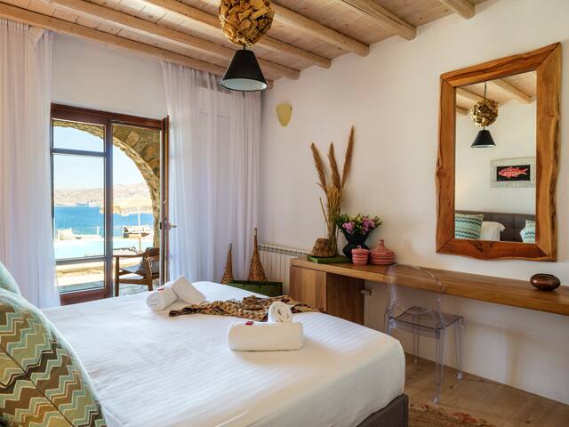 Cosset Villa Boho Chic, Sea&HarbourView, Sunset gallery image 3
