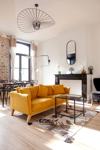 Stylish 3 Bedrooms+ A/C & Private Baths – EU Area gallery image 2