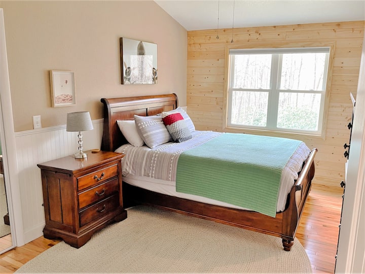 Letto matrimoniale nella seconda camera da letto